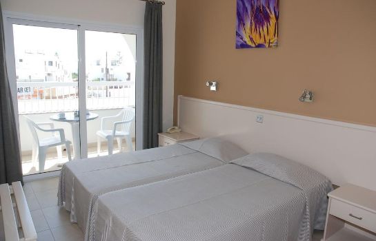 Christabelle Hotel Apartments In Ayia Napa Hotel De