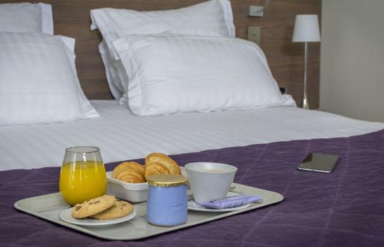 Chez Oscar Appart Hotel Champs Elysees In Levallois Perret Great Prices At Hotel Info