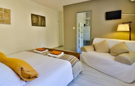 Reservez Au Hotel Les Chambres D Hotes Du Grand Mornas Les