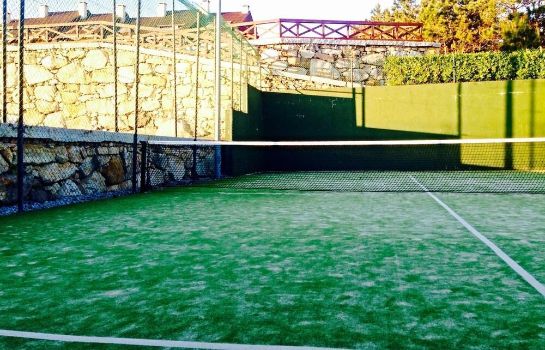 Campo de tennis Complejo Turístico Raeiros