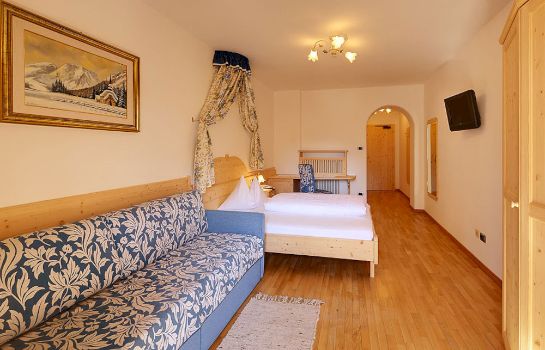 Goldene Rose Hotel - Monguelfo-Tesido – Great prices at HOTEL INFO