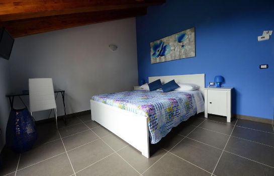 Hotel I Fiori di Malpensa - Bed & Breakfast in Ferno - Great prices at  HOTEL INFO