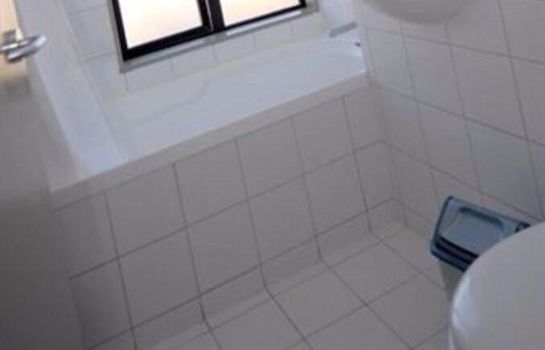 Bathroom Base Queenstown - Hostel