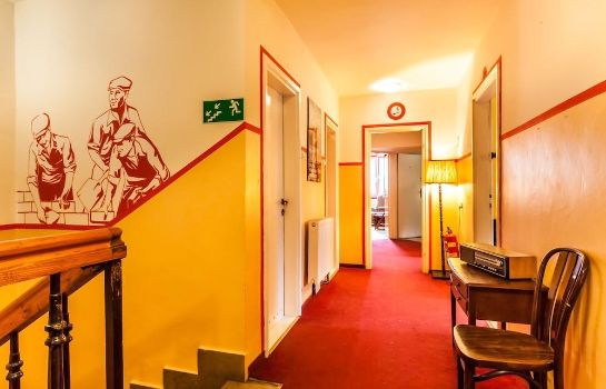 Good Bye Lenin Pub Garden Hostel Krakow Hotel Info
