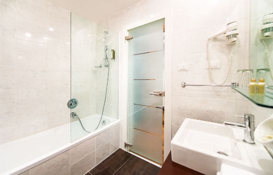 Design Hotel Tyrol In Partschins Hotel De