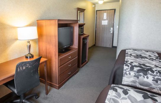 Room Sleep Inn and Suites Hays I-70