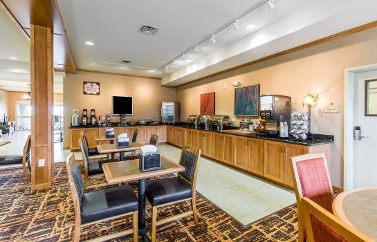 Restaurant MainStay Suites Extended Stay Sidney Highway 16