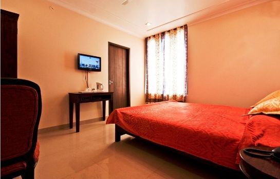 Standard room Hotel Maya Niwas