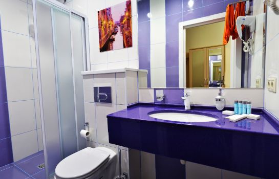Bathroom Hotel Wesendorf