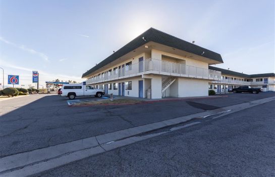 Exterior view MOTEL 6 DEMING