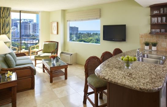 Room Luana Waikiki Hotel and Suites