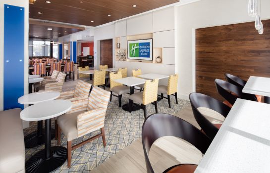 Restaurant Holiday Inn Express & Suites EAST PEORIA - RIVERFRONT