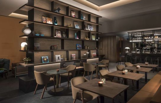 Adina Apartment Hotel Frankfurt Westend Frankfurt Am Main Great Prices At Hotel Info