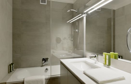 Bathroom Stradonia Business Apartments