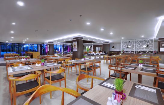 Restaurant Fame Hotel Batam