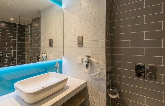 Holiday Inn Express Cologne City Centre In Koln Hotel De