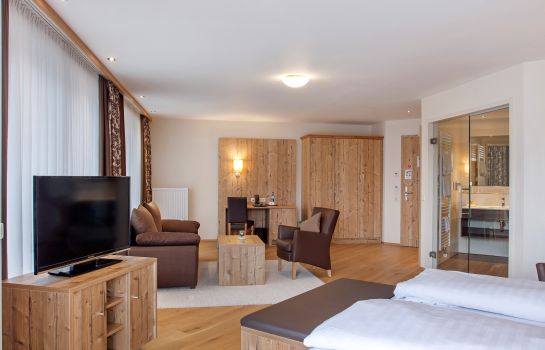 Hotel Dirsch Titting Emsing     HOTEL