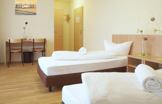 Campus Hotel Restaurant in Bad Kissingen - HOTEL DE