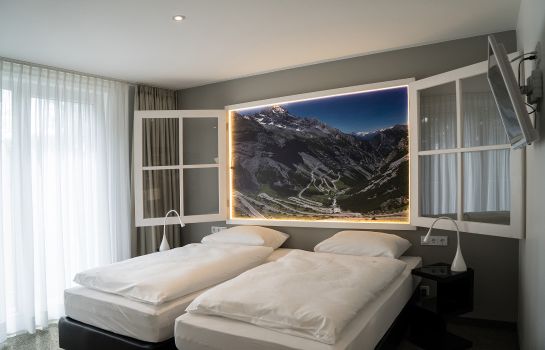 Hotel Glockenspitze in Altenkirchen – HOTEL DE
