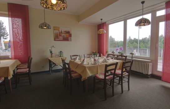 Land-gut-Hotel Rasthaus Schackendorf     HOTEL