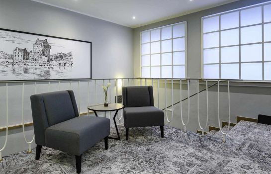 Hotels Near Gaukler Fountain