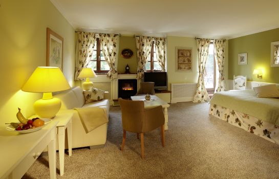 Hotels Near Game Reserve