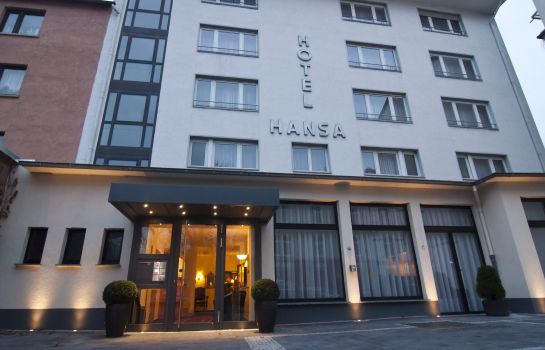 Hotels Near Free Theater