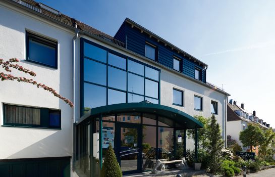 Hotels Near Tafelhalle Theatre