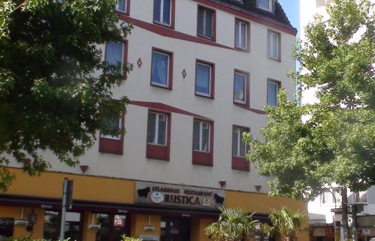 Hotels Near Zoo In The Hulsenbecker Valley