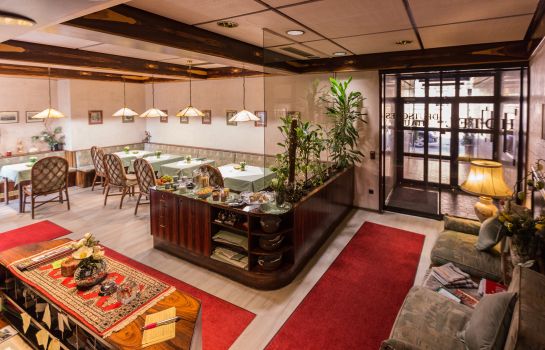 Hotels Near Hospital Church