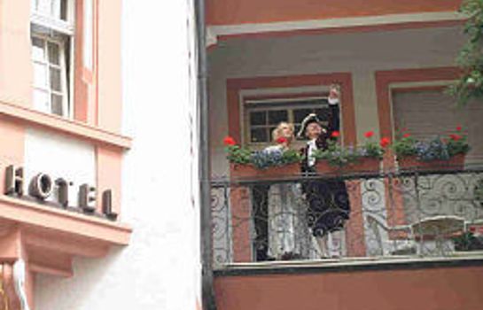 Hotels Near Old Town Hall