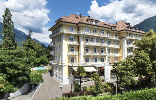 Hotels Near Peter Thalguter Haus