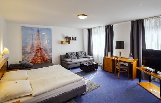 Hotels Near Alter Mark