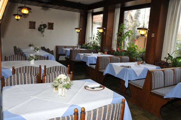 Gasthaus Zum Fass Dettinger Straße Kirchheim Unter Teck Ratstube Ötlingen Gasthof in Kirchheim unter Teck - HOTEL DE
