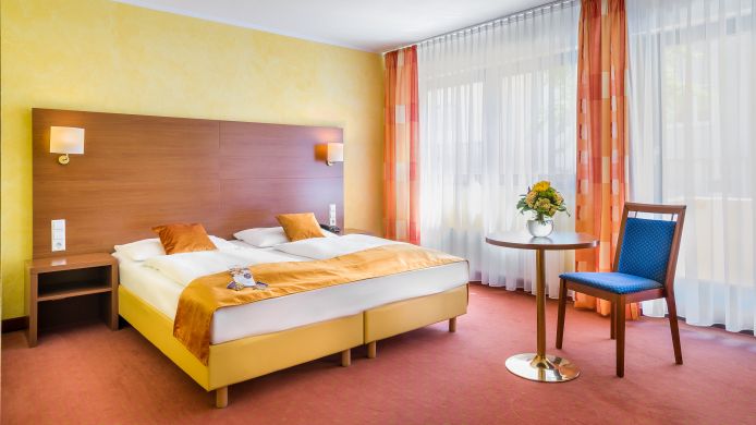 Novum Hotel Rega Stuttgart 3 Sterne Hotel Bei Hrs Mit Gratis Leistungen Die zimmer sehr groß, gepflegt aber sehr laut (umwälzpumpen. novum hotel rega stuttgart 3 sterne