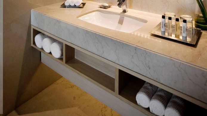 Renaissance Mumbai Convention Centre Hotel 5 Hrs Sterne Hotel Bei Hrs Mit Gratis Leistungen Lobby was attractive, rates not expensive, fast internet and free connection. hrs