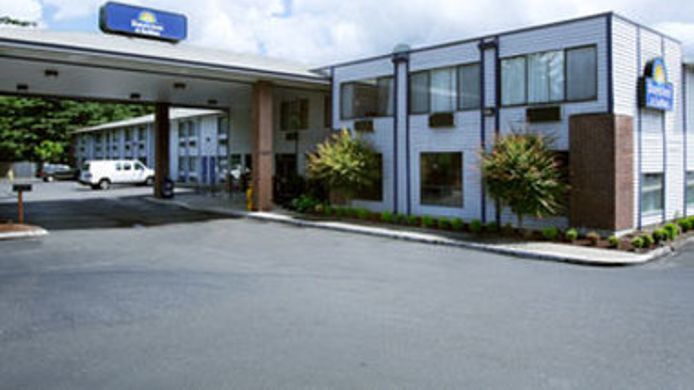 Quality Inn Suites Vancouver North 2 Hrs Star Hotel