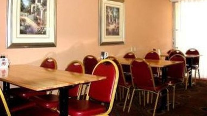 Hotel Ramada Albuquerque East 5 Hrs Star Hotel - 