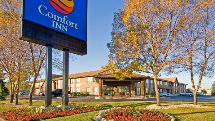 Comfort Inn Airport 2 Hrs Star Hotel In Winnipeg