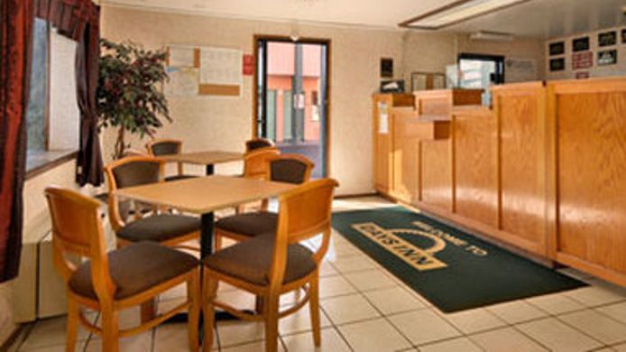 Days Inn By Wyndham Pinole Ber - 