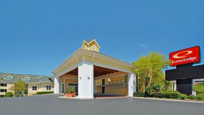 Econo lodge inn suites spring houston north united states