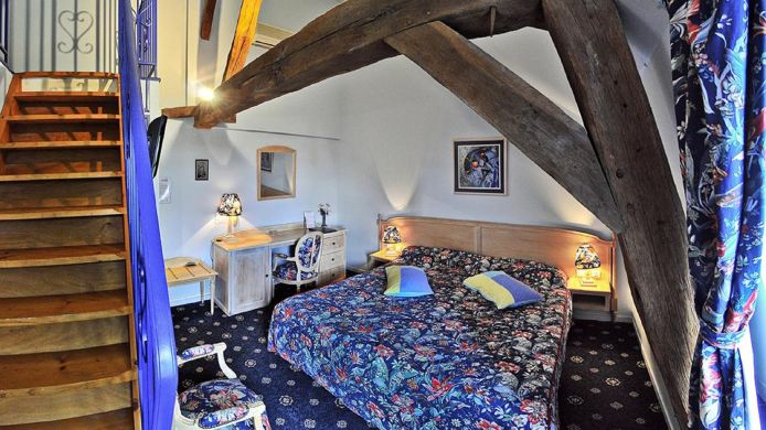 Hotel Le Grand Monarque La Charite Sur Loire 3 Hrs Sterne