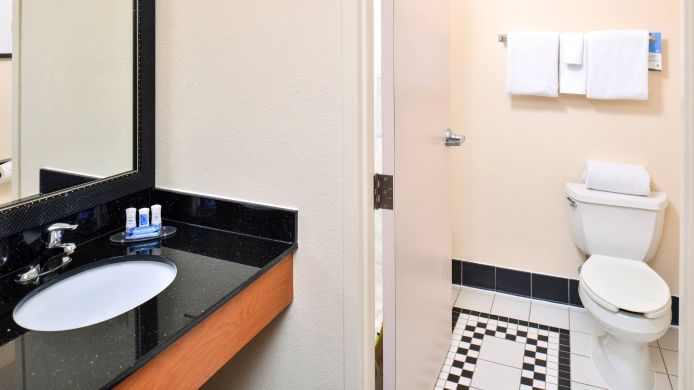 Fairfield Inn Suites Kenner New Orleans Airport 3 Hrs