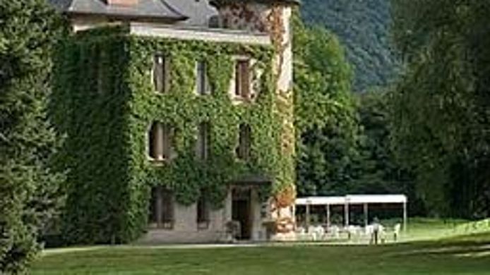Hotel Château de la Tour du Puits Villard-d'Héry: Bei HRS ...