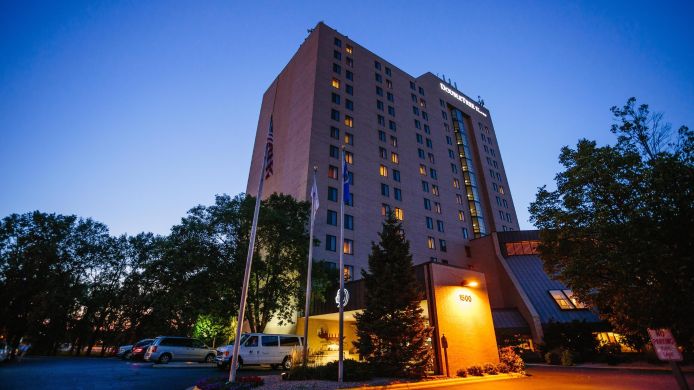 Doubletree By Hilton Minneapolis Park Place 4 Hrs Star Hotel - 