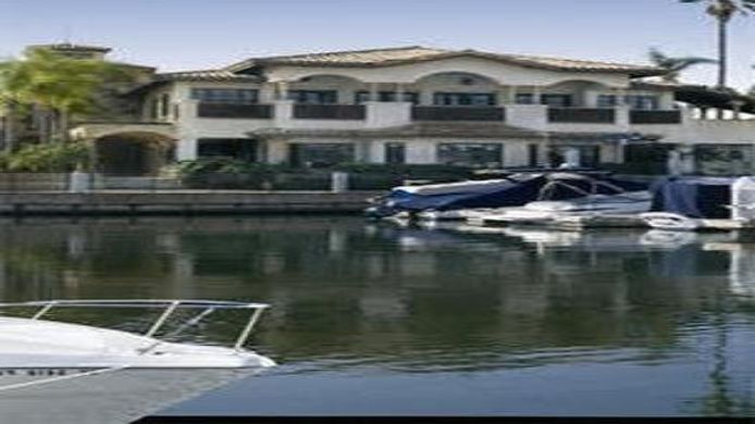 Hotel Newport Dunes Waterfront Resort In Newport Beach