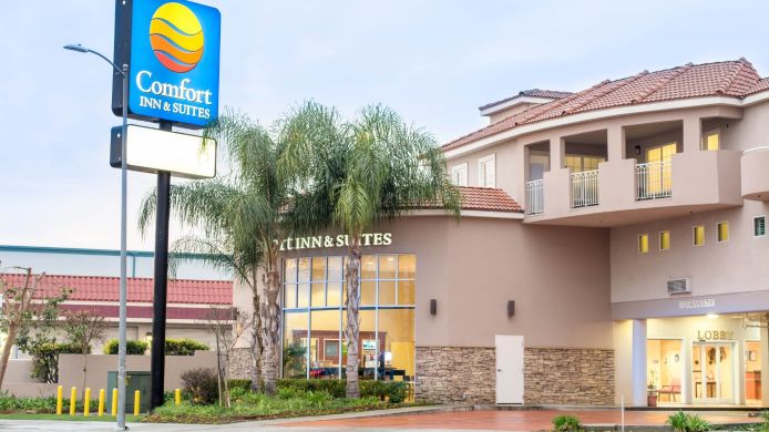 Comfort Inn And Suites Near Universal In North Hollywood Los