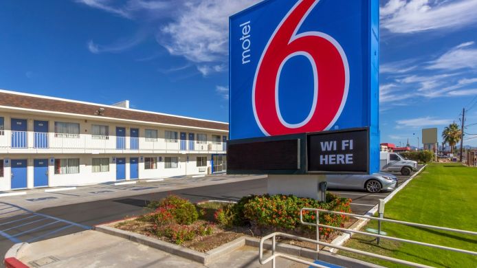 Motel 6 Phoenix North Bell Road Bei Hrs Mit Gratis Leistungen