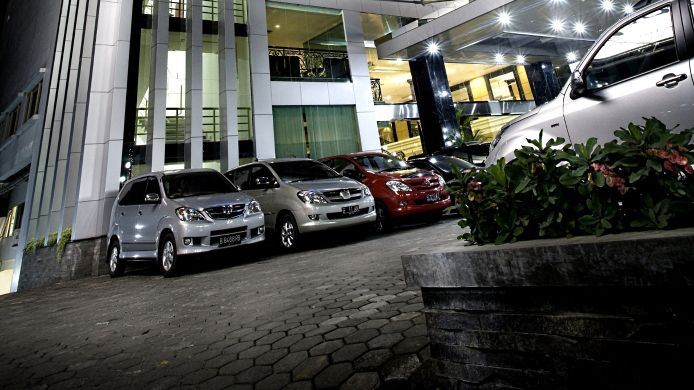 Hotel Aston Tropicana 4 Hrs Star Hotel In Bandung - 