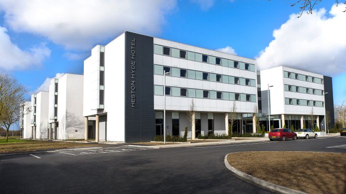 Heston Hyde Hotel 4 Hrs Star Hotel In Hounslow London